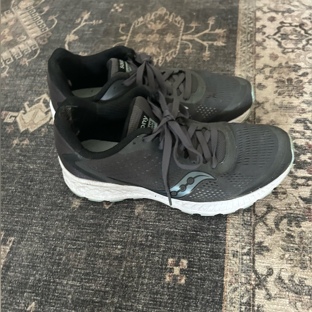 Saucony 7.5 Runner grey and blue